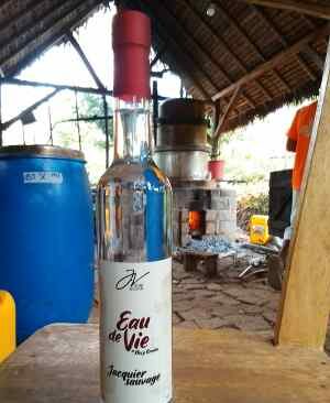 Distillation eaux de vie Madagascar